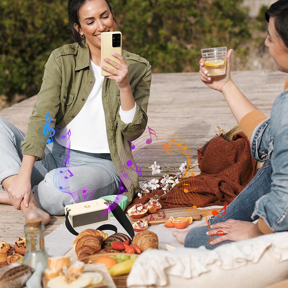 Speaker Protective Cover with Shoulder Strap Silicone Portable Shell Speaker Replacement Shell for Marshall Emberton III Speaker