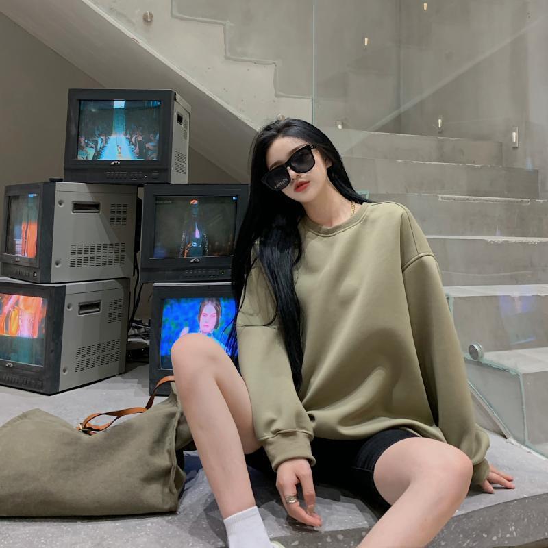 Green Loose-Fit Long Sleeve Round Neck Sweater for Women - 2023 European & American Autumn Trend