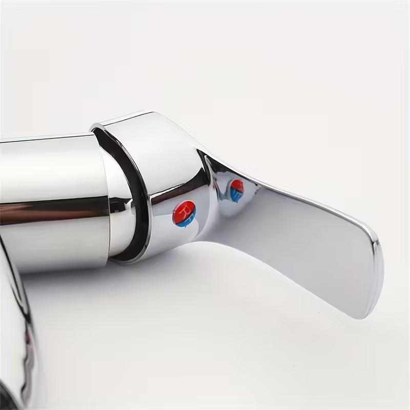 Wonderful Basin Bathroom Sink Faucet Chrome Water Faucet Hand -watert Basin Bathroom Bathroom Splash Anti Hot and Hot Faucet