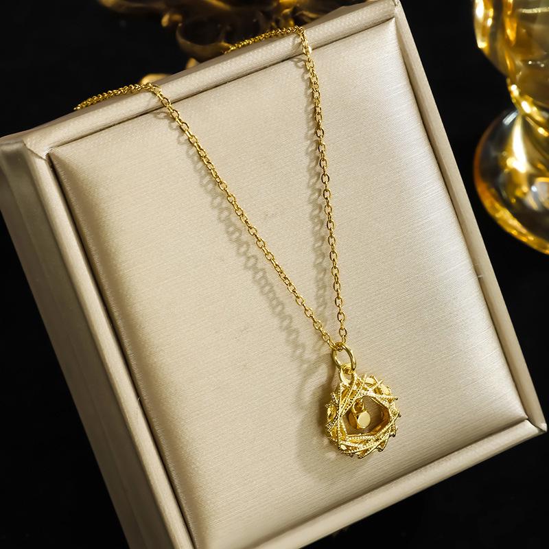 Korean Light Luxury Zircon Necklace: Gold-Plated, Exquisite Clavicle Chain for Women