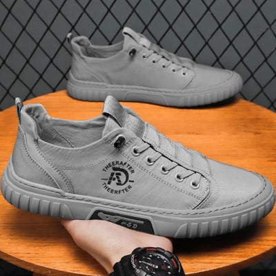 Sneakers basse da uomo primavera casual traspiranti a punta tonda con lacci leggere antiscivolo scarpe di tela Sapatos Casuais Masculinos