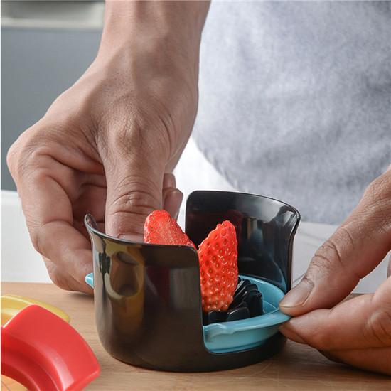 1PC Multifunctional Fruit Vegetable Egg Cutter Kitchen Accessories Slicing Cooking Gadgets Cutting Egg Slicers Random Color
