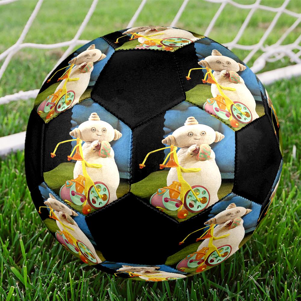 Fotbalový míč Velikost 5 s motivem Zahrady v noci, vhodný pro vnitřní i venkovní zápasy, dárek vhodný pro každého.