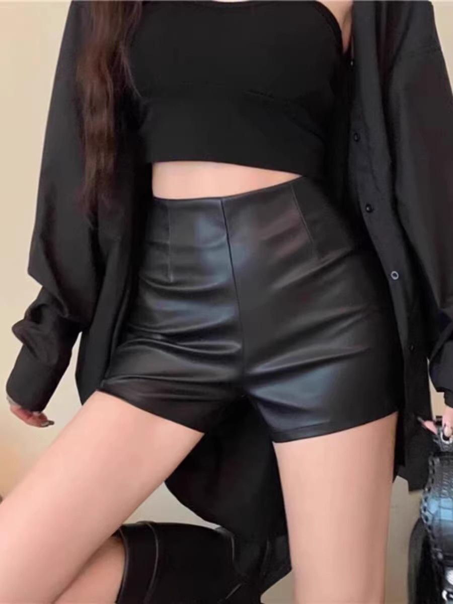 

Women s A-Line PU Leather Shorts - Slim Fit, Sexy Korean Style, Perfect for Fall/Winter 2023. S чёрный