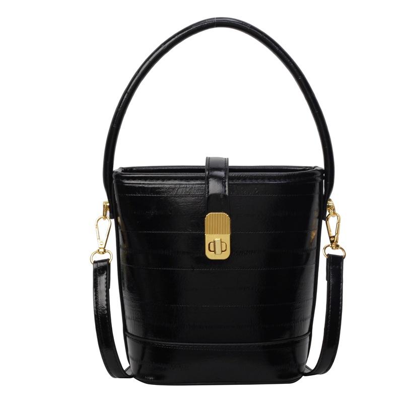 Hand Carrying Bucket Bag, New Women's Solid Color Shoulder Bag, Fashionable and Simple Casual Messenger Bag.