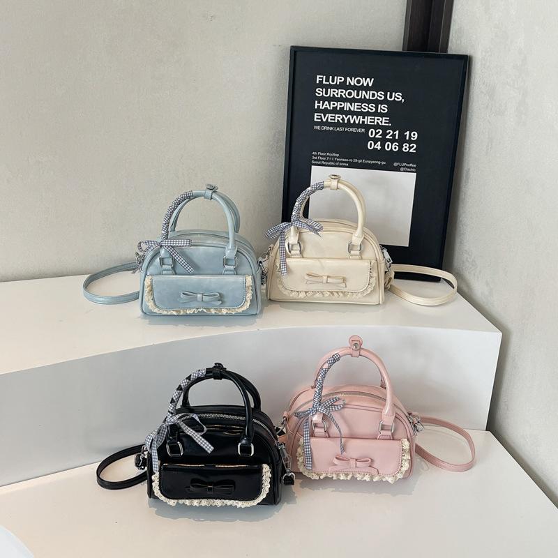 Spring and Summer Small Fresh Bowling Bag 2025 New Versatile Shoulder Messenger Bag Korean Version Fashion Portable Small Square Bag