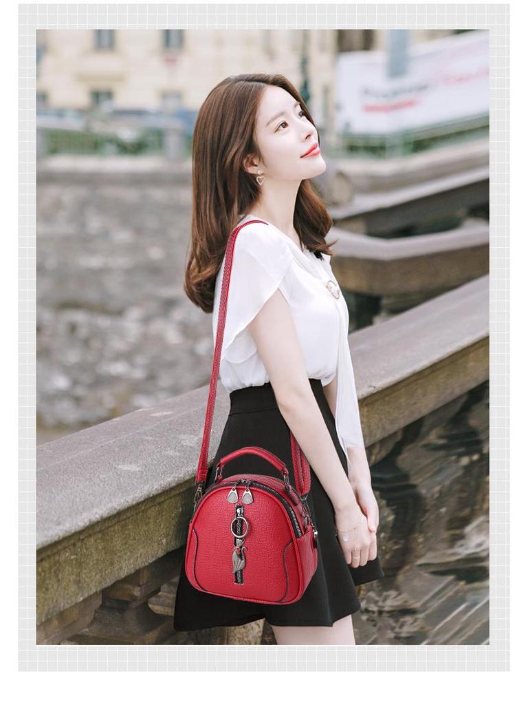 2024 Fashion Women's Small Round Crossbody Bag with Cute Pendant