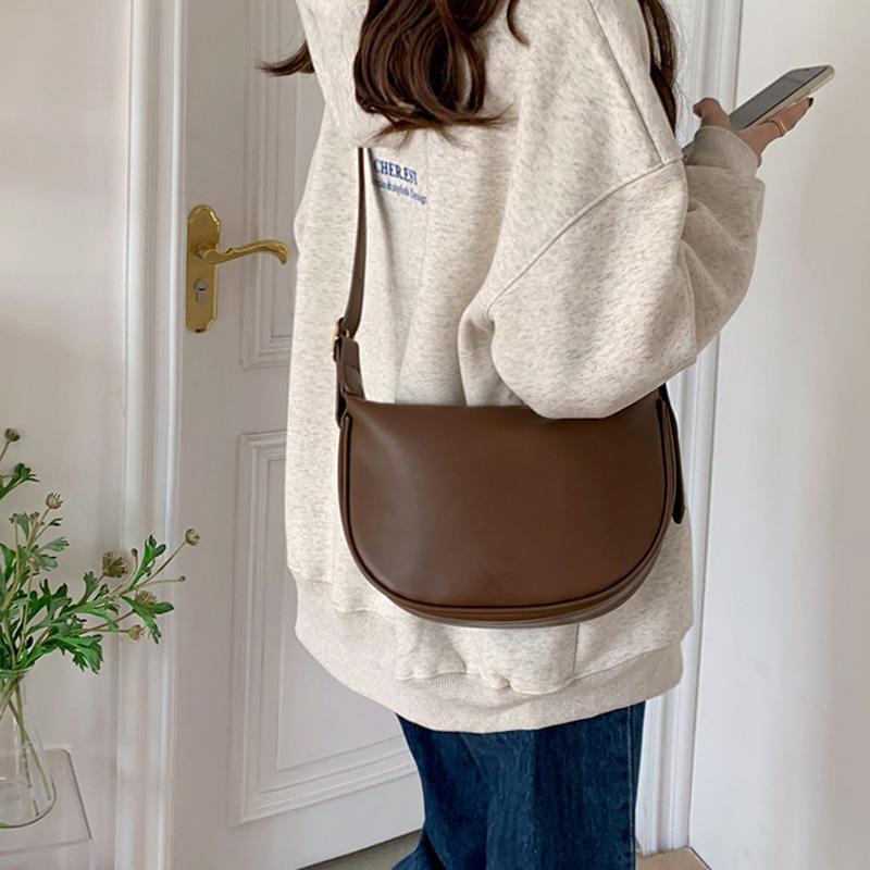 Textured niche small bag women's bag new fashion casual black shoulder messenger bag versatile dumpling bag