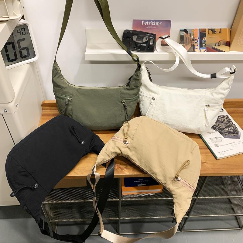Crossbody Bag Men's and Women's Niche Simple Moon Bag Multi-pocket Commuter Casual Versatile Nylon Shoulder Bag