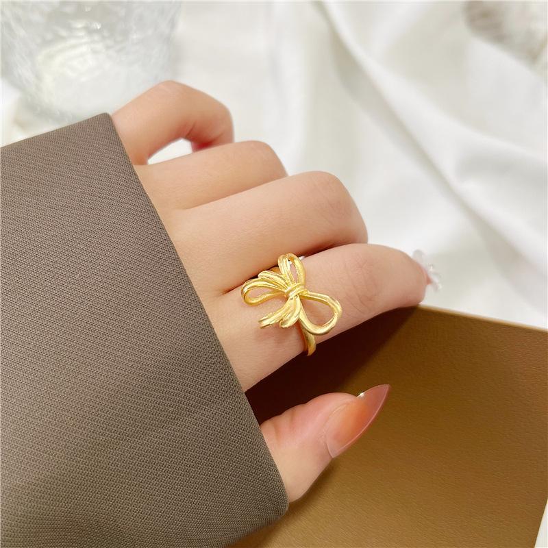 All in one color, exaggerated personality, fashionable female ring, female