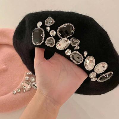 Berretti neri lucidi con strass di lusso per donna Cappello glitterato perlato perlato Cappello popolare caldo e spesso