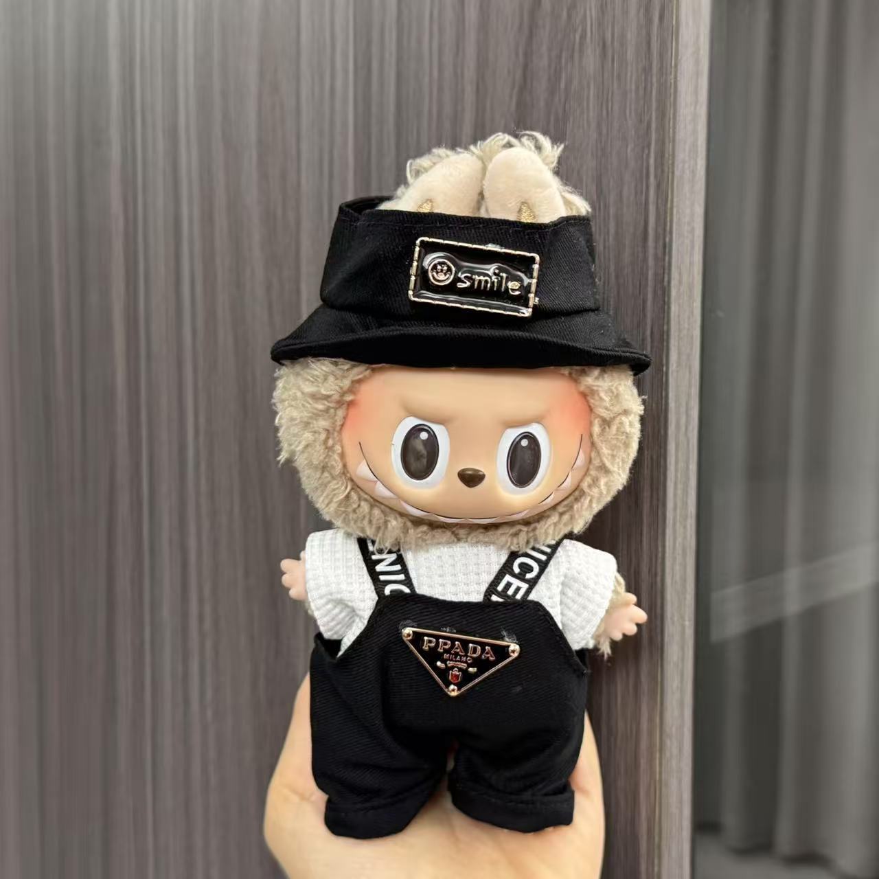 

Baby Clothes 17cm Pendant, First and Second Generations of Plush Dolls, Accessories for Clothes Sets Labubu baby clothes (no baby)