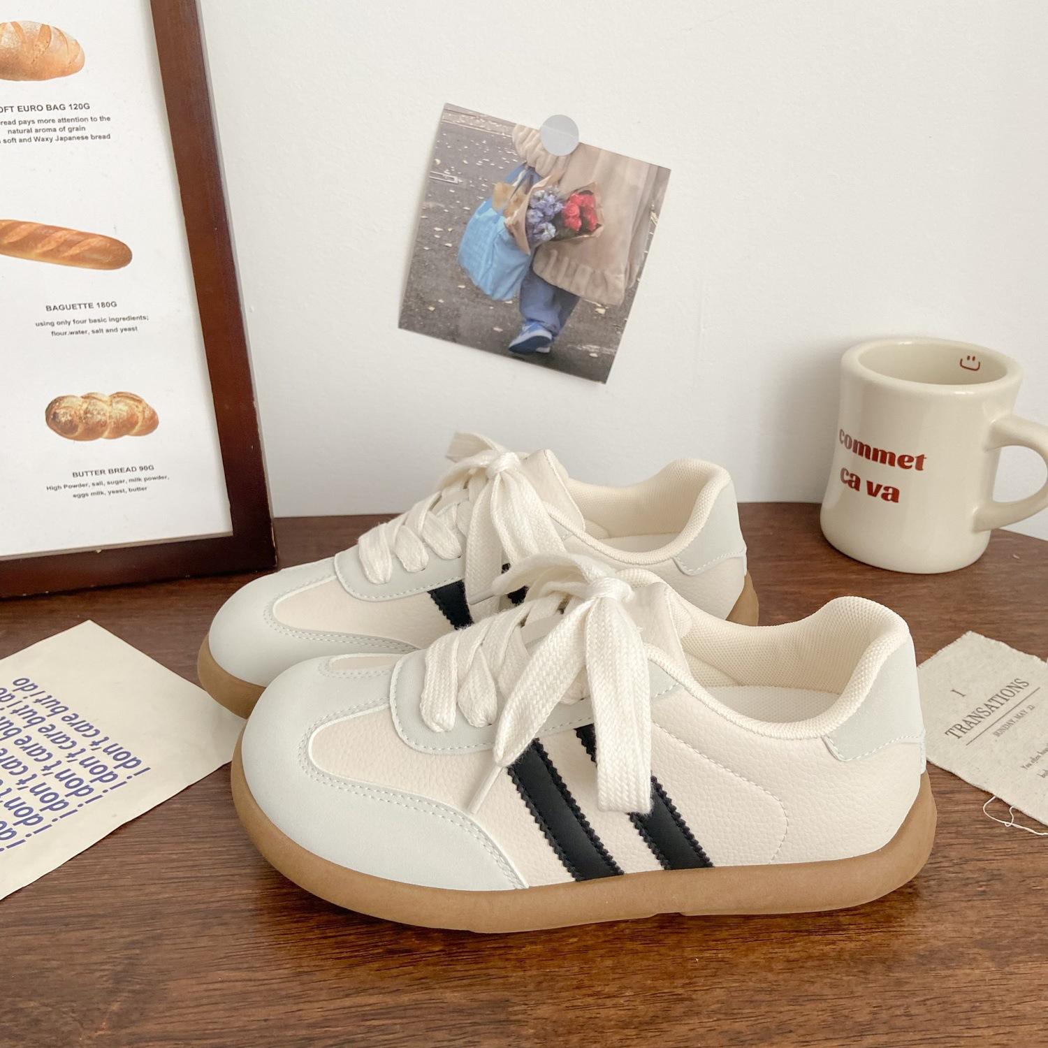 

Женские осенние новые универсальные нишевые студенческие спортивные маленькие белые туфли с круглым носком 40