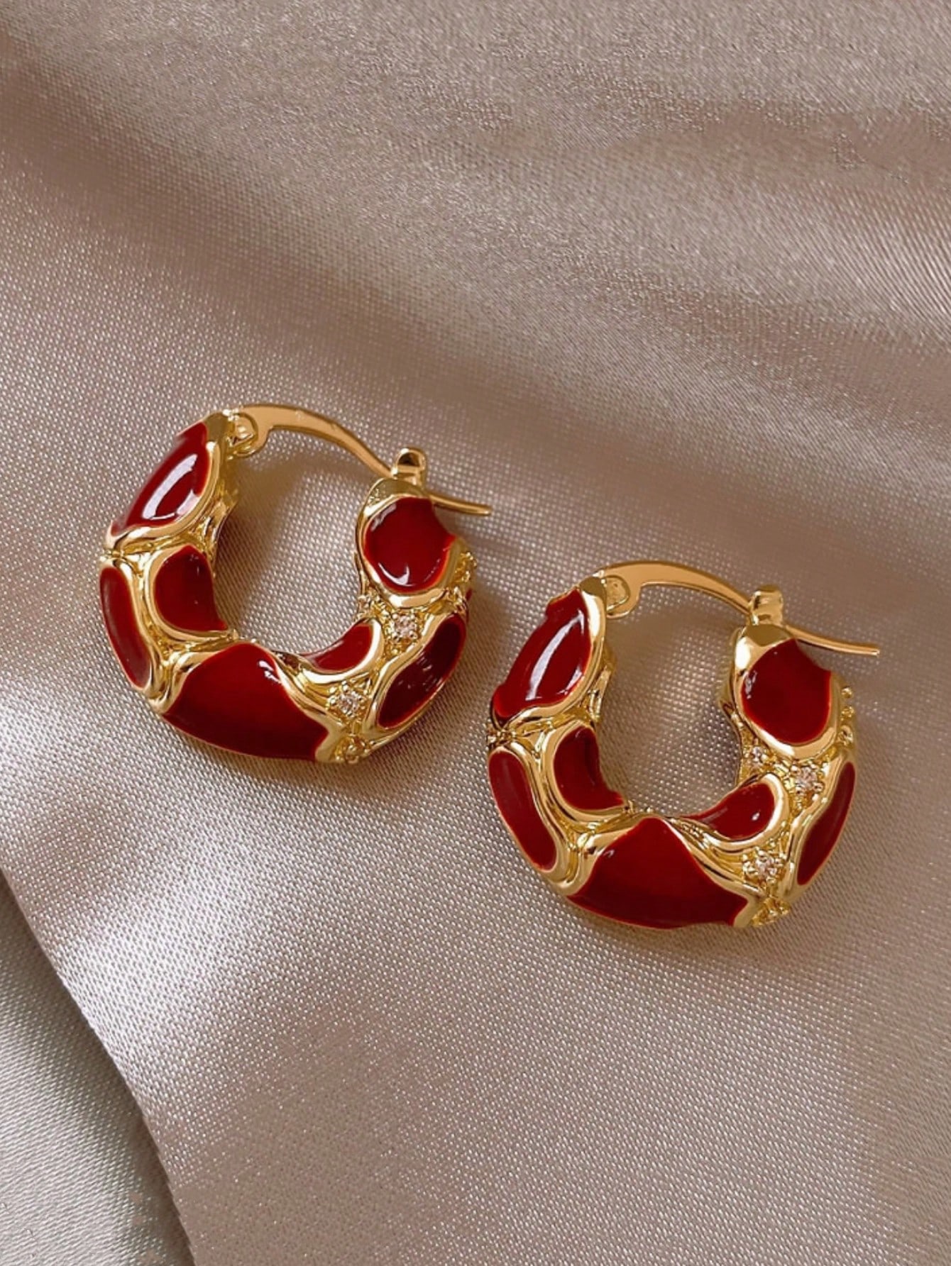 

1 пара роскошных винтажных эмалевых серег U-образной формы с леопардовым принтом, подходит для женщин на каждый день и для праздничных случаев one-size красный