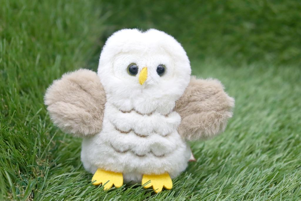 Takeoff Patter Owl Keychain Cute Owl with Its Wings Spread and Stuffed Toy Box flapping.Beige [music Included]