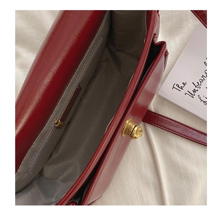 IELGY Women's Wedding Reception Red Bag, Retro Versatile Large-capacity Messenger Bag