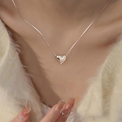 Colar Romântico Feminino com Corrente de Coração de Volume Plump