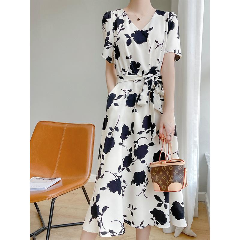 Essigsäure Satin V-Ausschnitt Kleid für Damen im Sommerstil, Taillenbetonendes und Schlankmachendes Knielanges Kleid, Hochwertiger Jacquard-Rock