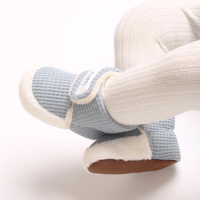 Unisex kojenecké bavlněné boty a ponožky proti pádu: Protiskluzné, sametem podšité, měkkosolové pre-walker pro zimu (0-1 rok)