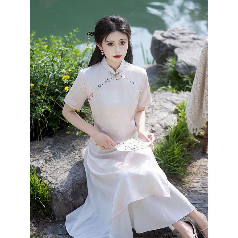 New Chinese cheongsam 1011 new improved young girl plain and elegant retro light pink Aodai national style dress