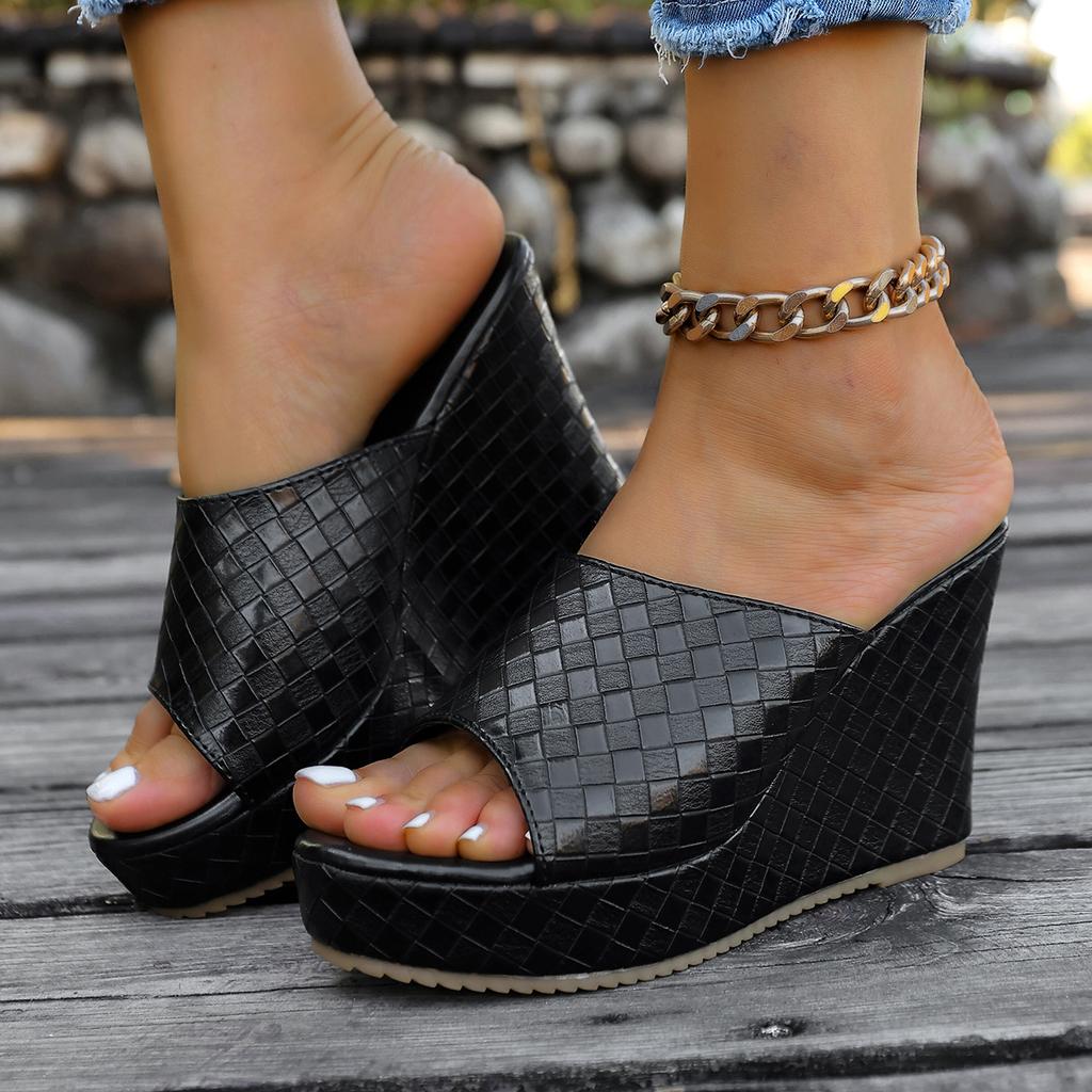 Fashion 2025 Summer Women Peep Toe Wedge Heels Sandals Outdoor Platform Shoes Women Comfortable Anti Slip Beach Sandals Zapatos De Mujer