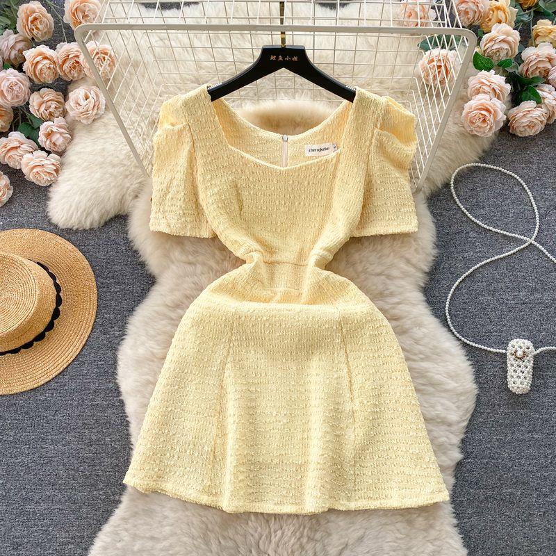 

Age-Reducing Yellow Elegant Square Collar Slimming Short Dress Yellow M