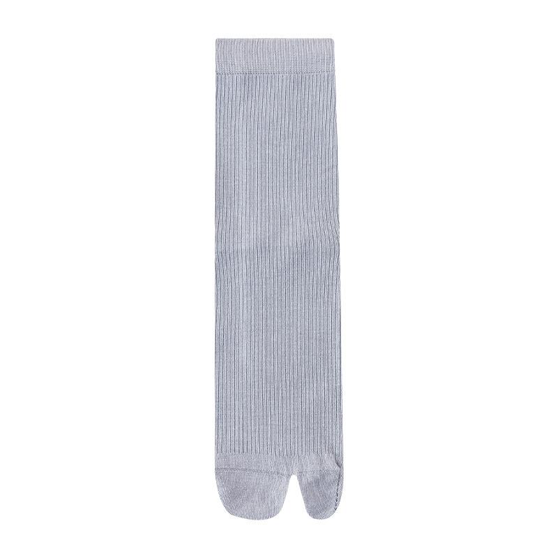 Two-toe Socks for Women, Solid Color, Anti-pilling, Breathable, Boneless Seam Split Toe Socks with Pig's Hoof Shoes, Mid-calf Socks