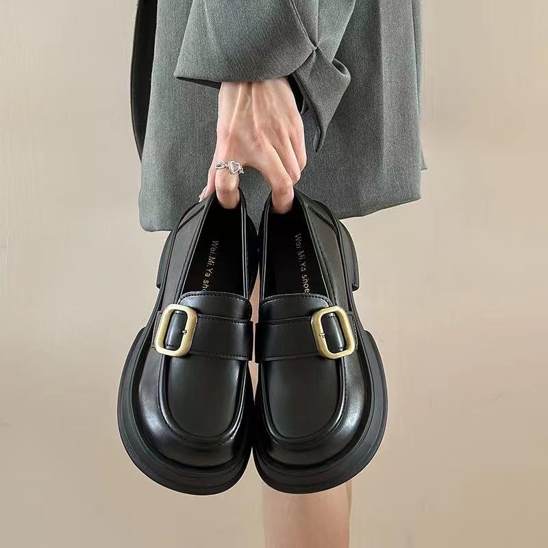 Round head British style brown platform small leather shoes women's 2025 new spring versatile skirt thick heel loafer single shoes
