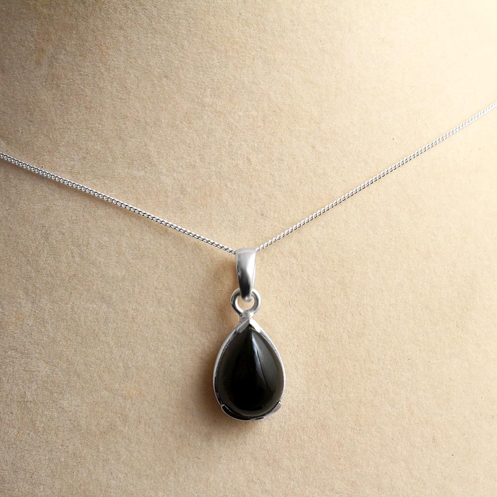 Hänge i svart onyx med kedja 925 sterling silver handgjorda smycken