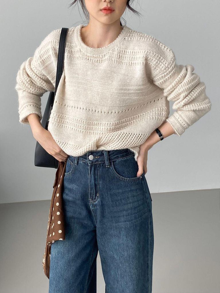 Blue Korean-Style Hollow-Out Round Neck Sweater - Women's Loose, Versatile Knitwear Y1293 for a Bright, Effortless Look