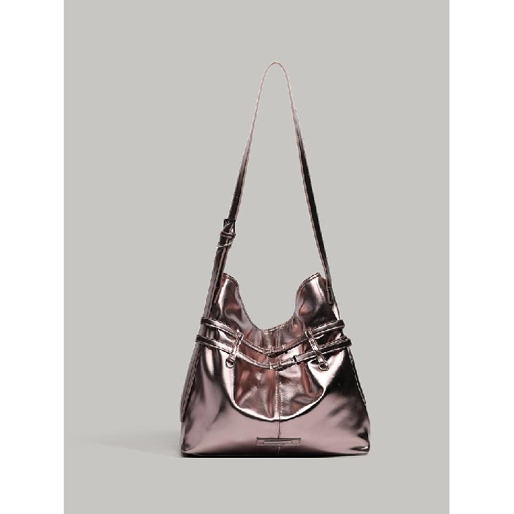 Korean Niche Design Motorcycle Bag High-End Large Capacity Tote Bag New Oil Wax Leather Wrinkled Drawstring Crossbody Bag