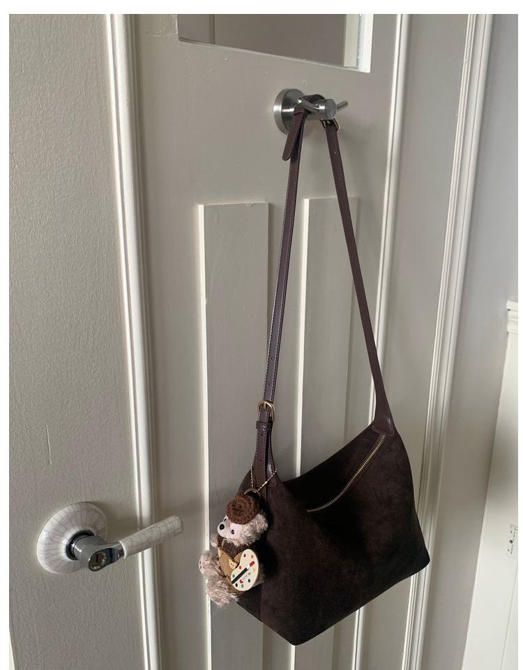 

Версия женская сумка ретро замшевая простая сумка подмышкой простая шерстяная одно плечо портативная сумка-мессенджер маленькая сумка женская