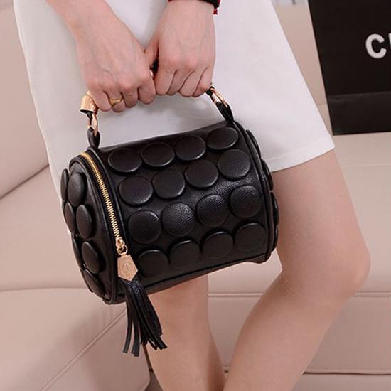 Sac Messenger Seau Femme En Cuir Véritable Avec Pompons - Noir Et Gris