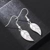 1 Pair of Leaf Earrings with Fashionable and Fashionable Design, Suitable for Daily Wear, The Earrings Are Simple and Exquisite