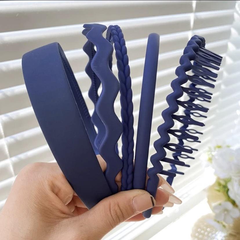 

Five-piece Headband Set for Women, Versatile Hair Clips, Face Wash Hair Clips, and Headwear. 14*13cm