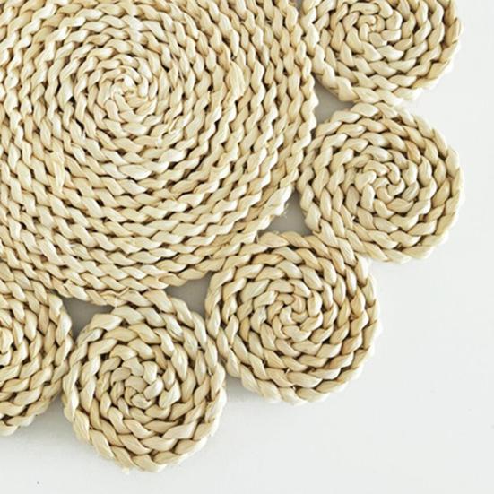 Cup Coaster Flower-shaped Hear Resistant Straw Handmade Woven Exquisite Table Cup Mats for Home