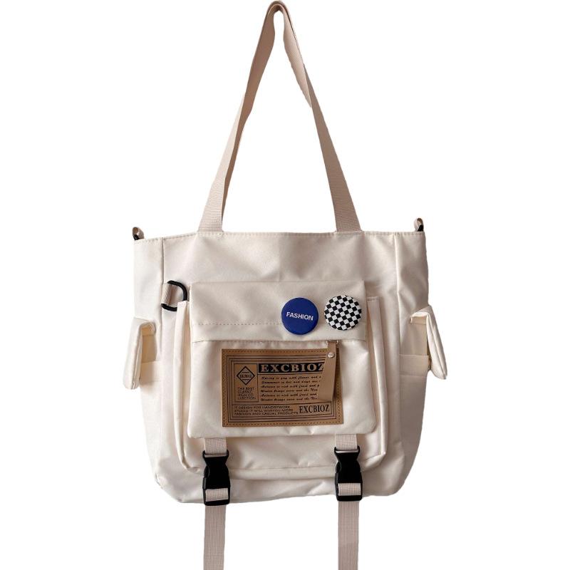 Korean version of lightweight student make-up bag 2025 new large-capacity fashion shoulder bag going out casual messenger bag