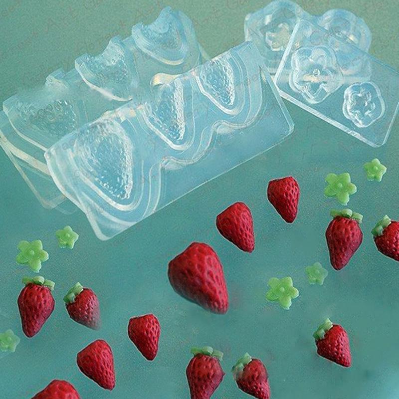 Handmade Epoxy Mold DIY 3D Strawberry and Leaves Silicone Mold Crystal Resin Crafting Tool Project Epoxy Cake Decoration
