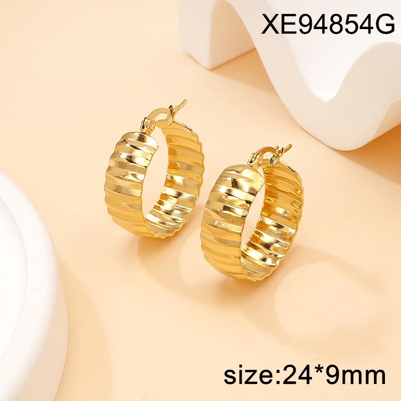 18K Gold Plated Titanium Steel Earrings for Women: High-End Luxury European & American Style Ear Cuffs