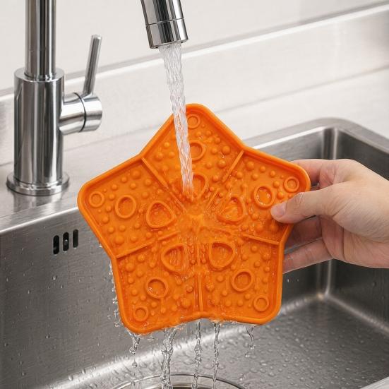 Pet Slow Food Mat with Suction Cups Star Shape Pet Food Tray