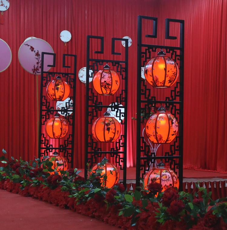 2024 Chinese Palace Lantern Aisle Markers - Han Tang Wedding Antique Iron Art
