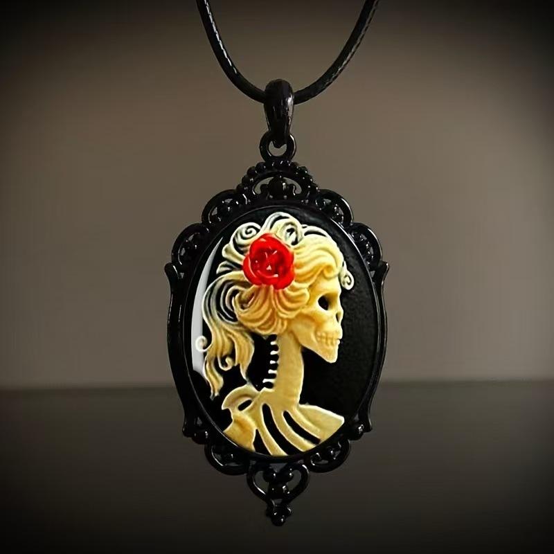 Vintage Oval Glass Alloy Pendant Necklace Jewelry