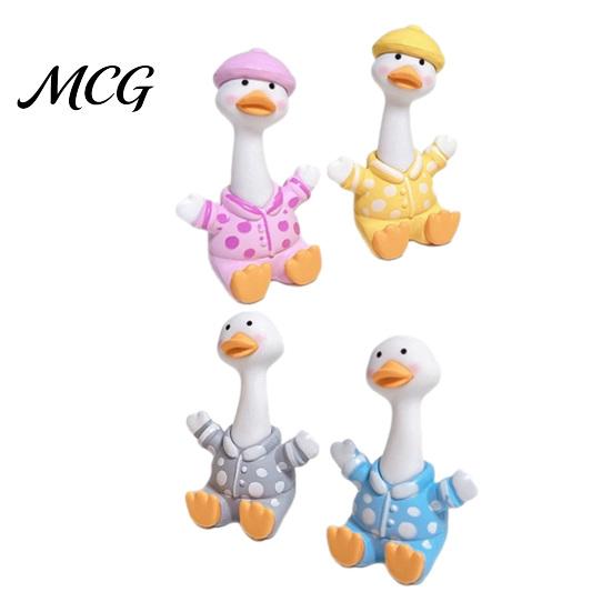 Car Dashboard Ornament 4Pcs Mini Cartoon Duck Figurines, Cute Polka-dot Pajamas Statues, Figurine Macaron Animal Ornaments for Console Desktop 4pcs