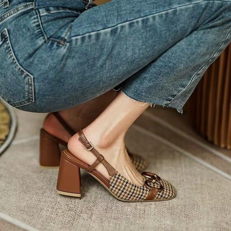 French Retro Square Head Horse Buckle Temperament Sandals Women's Summer 2025 New Plaid Bag Head Thick High Heels