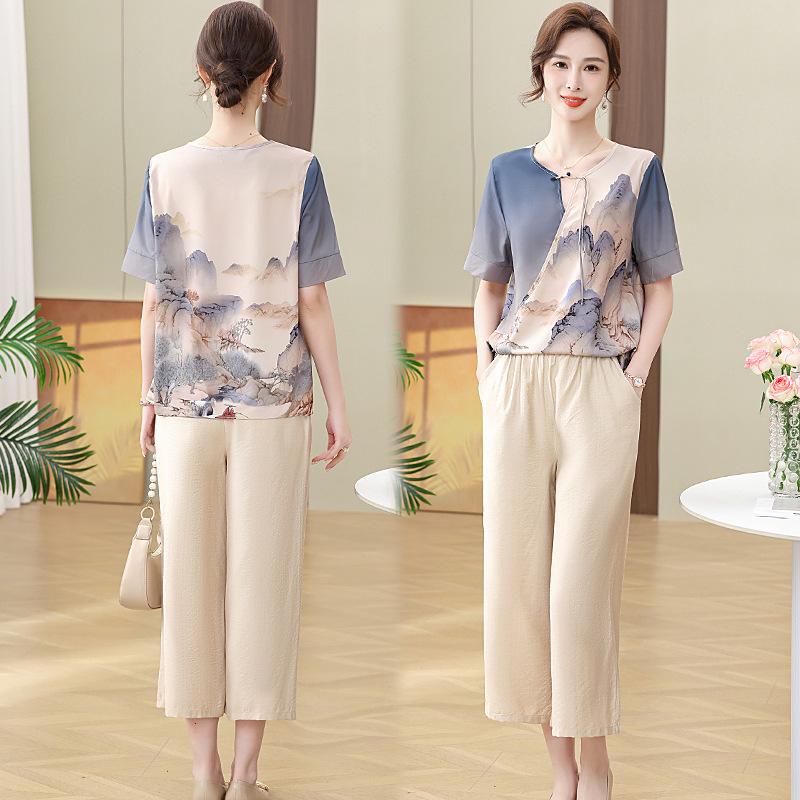 Mom's Summer Short Sleeve Blouse Set: 2025 Stylish Top for Middle-Aged & Elderly Women