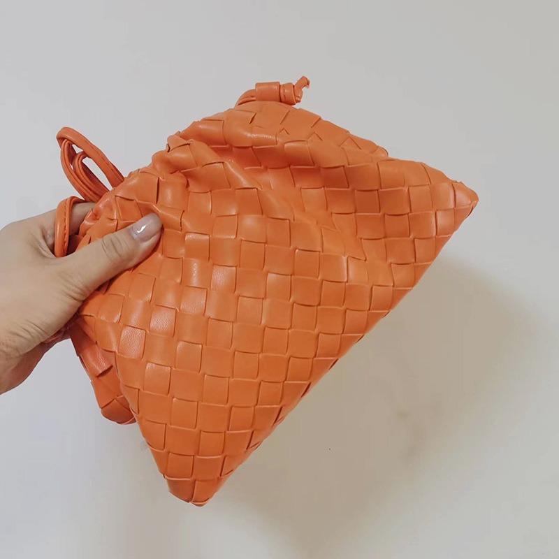 Winter Hand-woven Cloud Bag Trendy Dumpling Bag New Exquisite Fashion One Shoulder Oblique Span Hand Bag