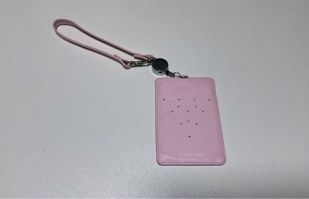 

[USED] SEVENTEEN Flash Pass Case Pink