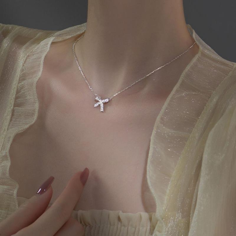 Bow Necklace Women's Light Luxury Niche Design Sense Collarbone Chain Year New Internet Celebrity Is Trendy Neck Chain Temperament