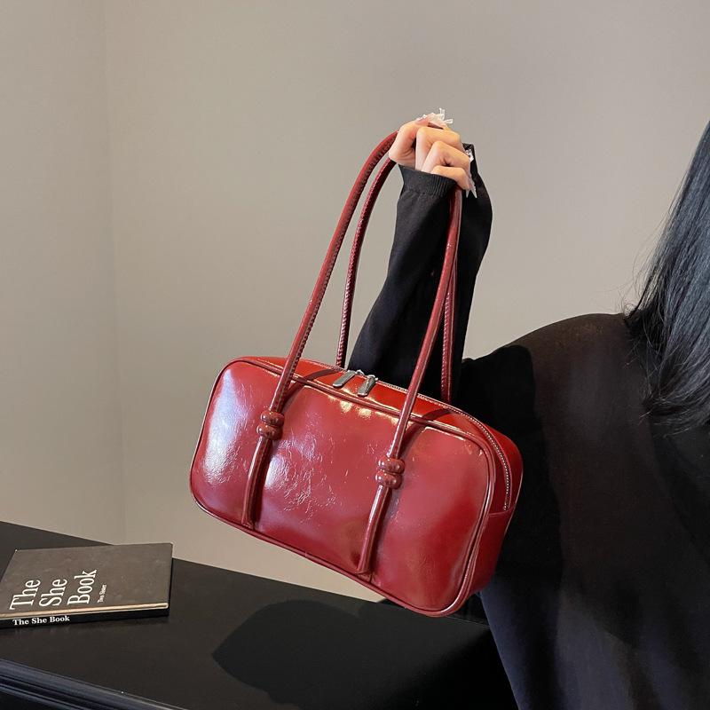Winter 2025 Women's Retro Fashion Underarm Bag - Versatile High-End Briefcase for Work and Commute