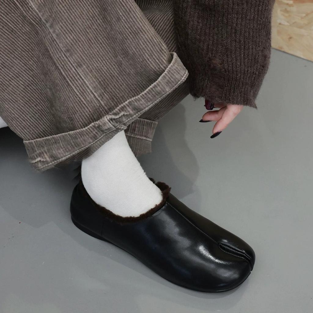 Cowhide Version~ Retro Niche Flat Shoes, One-pedal Pig's Trotters Split-toe Shoes, Women's Autumn and Winter Velvet Single Shoes, Small Leather Shoes